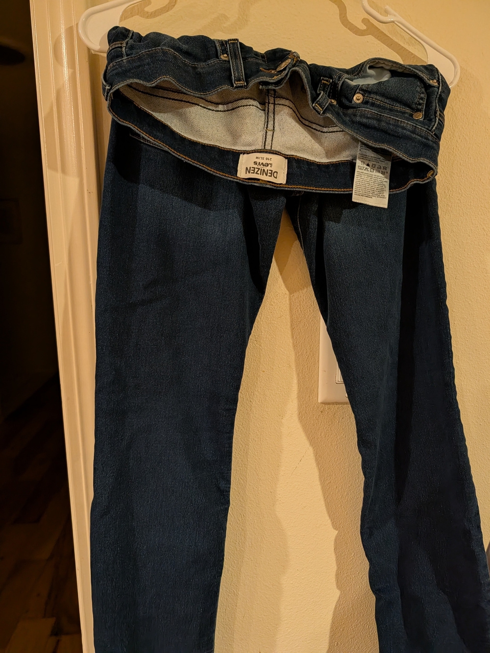 Denizen from Levi's Women's Dark Indigo Skinny Jeans, 30x30